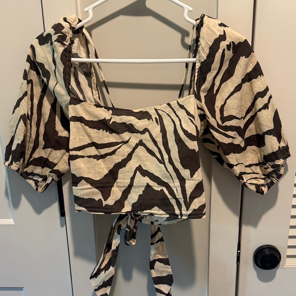 H&M Zebra Print Puff Sleeve Blouse